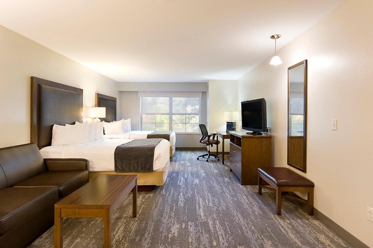 Clubhouse Hotel And Suites بيير المظهر الخارجي الصورة